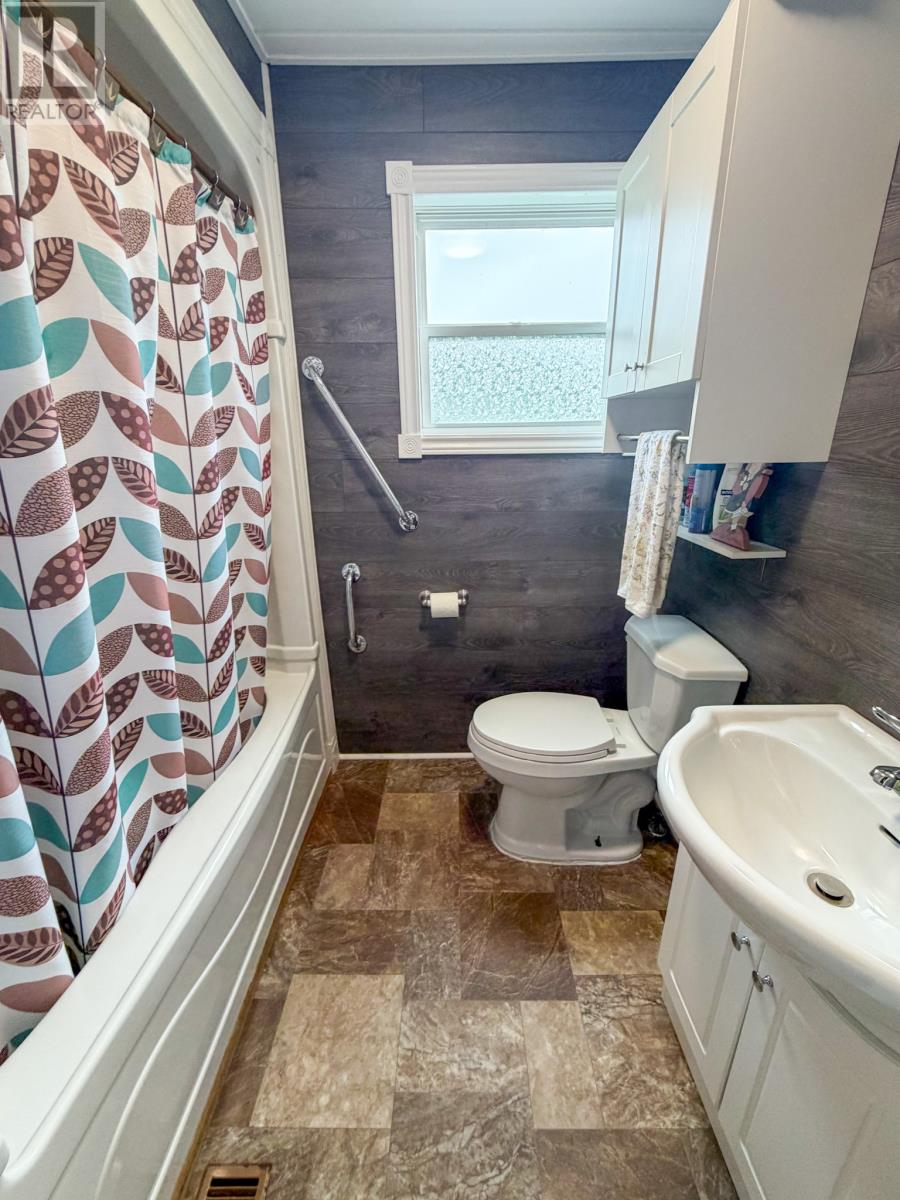 11 Cranes Avenue, Corner Brook — photo 11