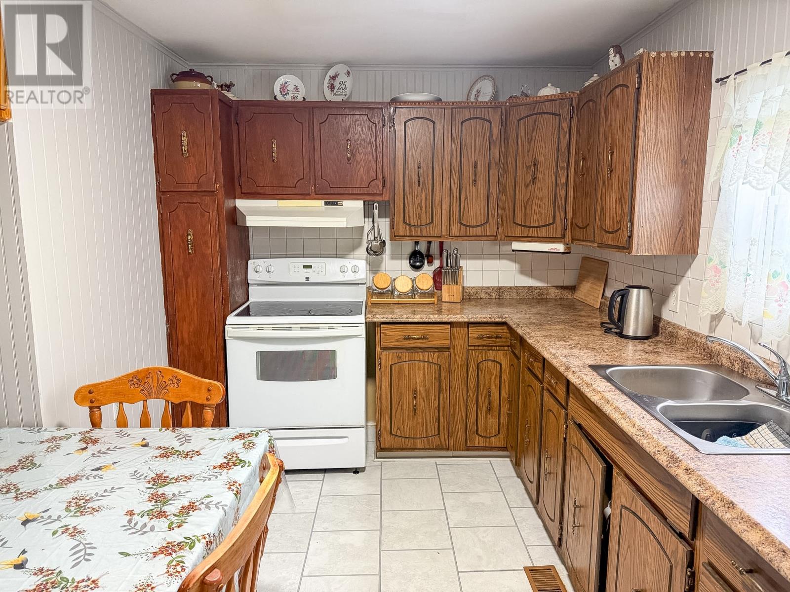11 Cranes Avenue, Corner Brook — photo 9