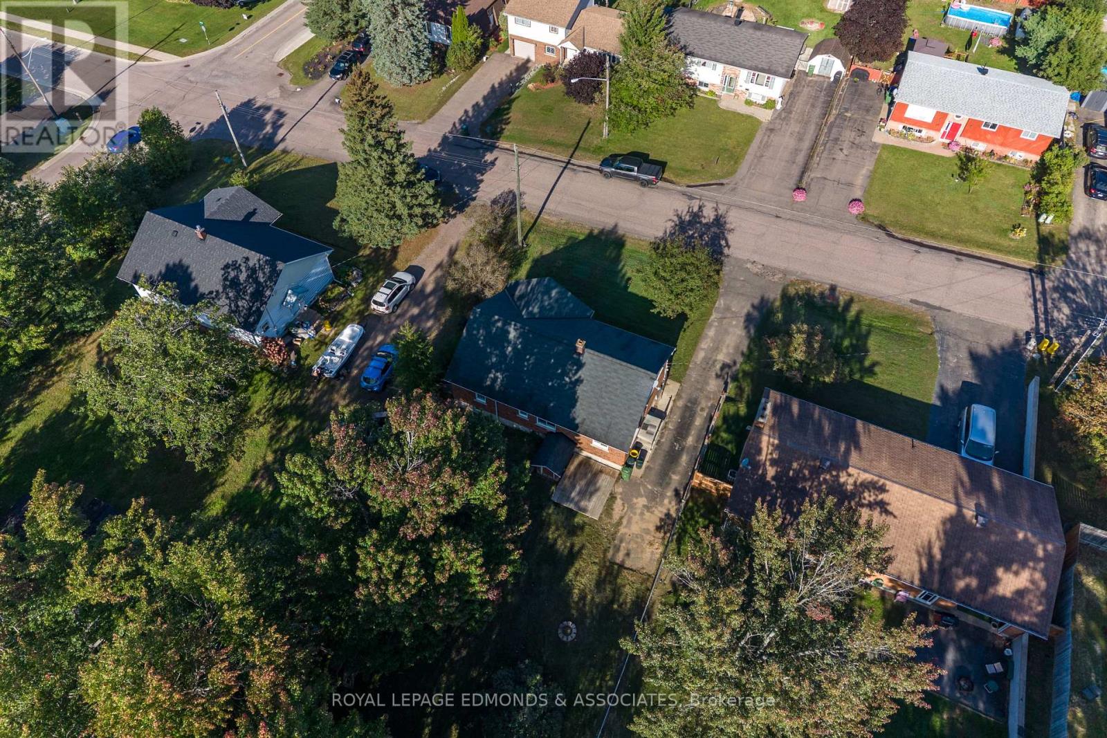 55 Selkirk Street, Petawawa, Ontario K8H 1P3 - Photo 37 - X13785234