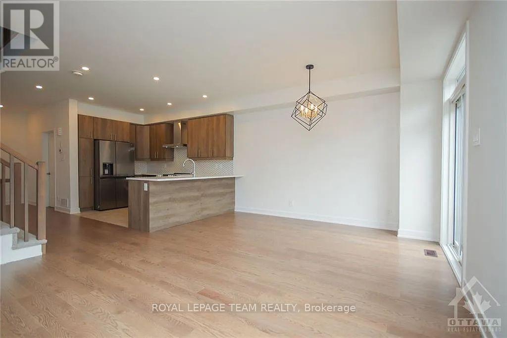 633 Rathburn Lane, Ottawa, Ontario  K1T 3W7 - Photo 11 - X13785144