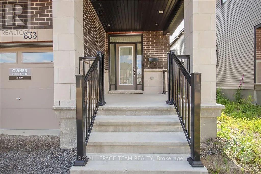 633 Rathburn Lane, Ottawa, Ontario  K1T 3W7 - Photo 2 - X13785144