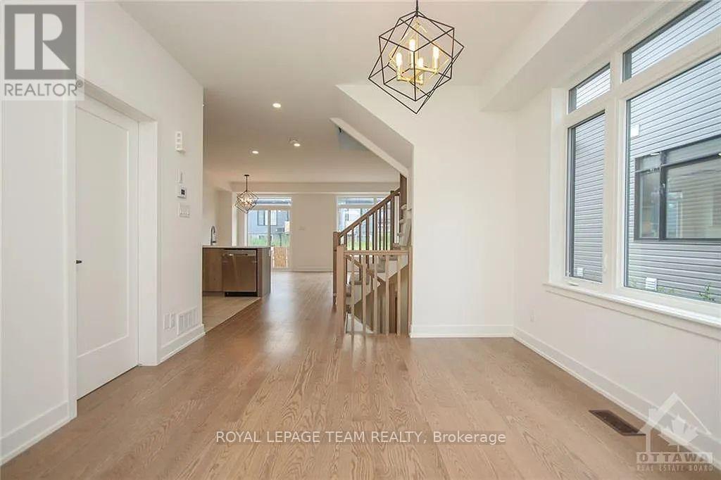 633 Rathburn Lane, Ottawa, Ontario  K1T 3W7 - Photo 6 - X13785144