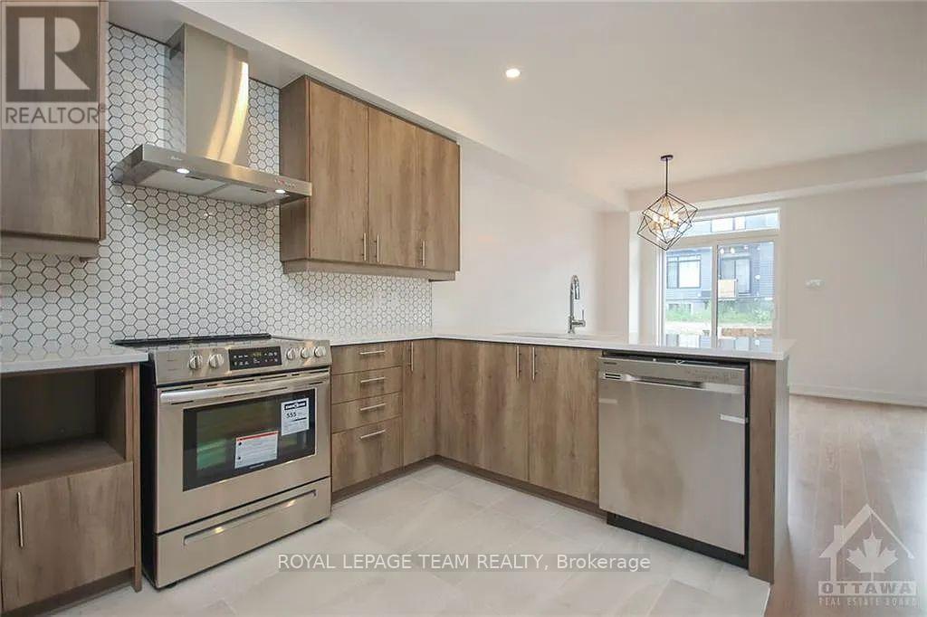 633 Rathburn Lane, Ottawa, Ontario  K1T 3W7 - Photo 9 - X13785144
