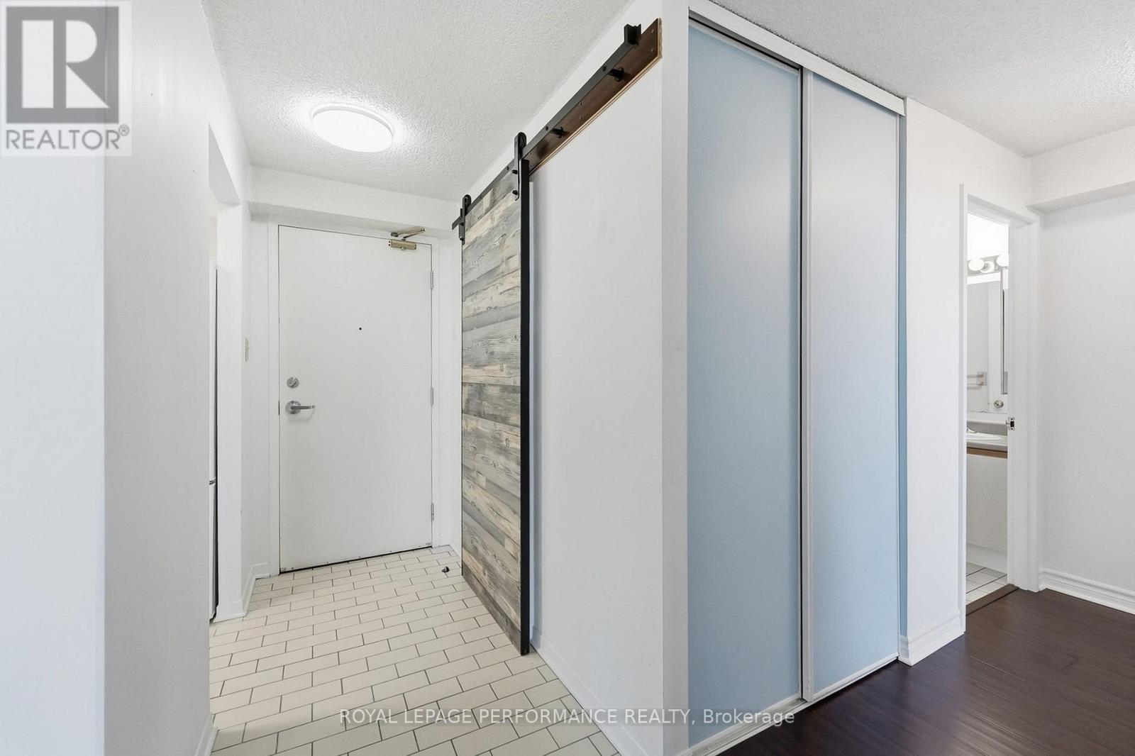 1102 - 1440 Heron Road, Ottawa, Ontario  K1V 0X2 - Photo 4 - X13785192