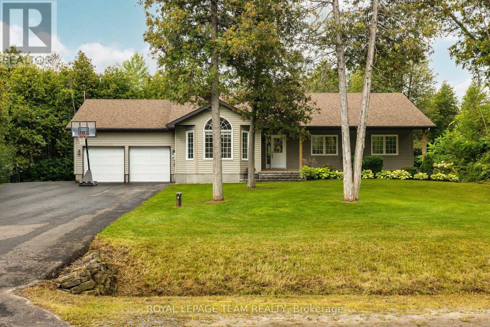 44 MEADOWGLEN CIRCLE, North Grenville, Ontario
