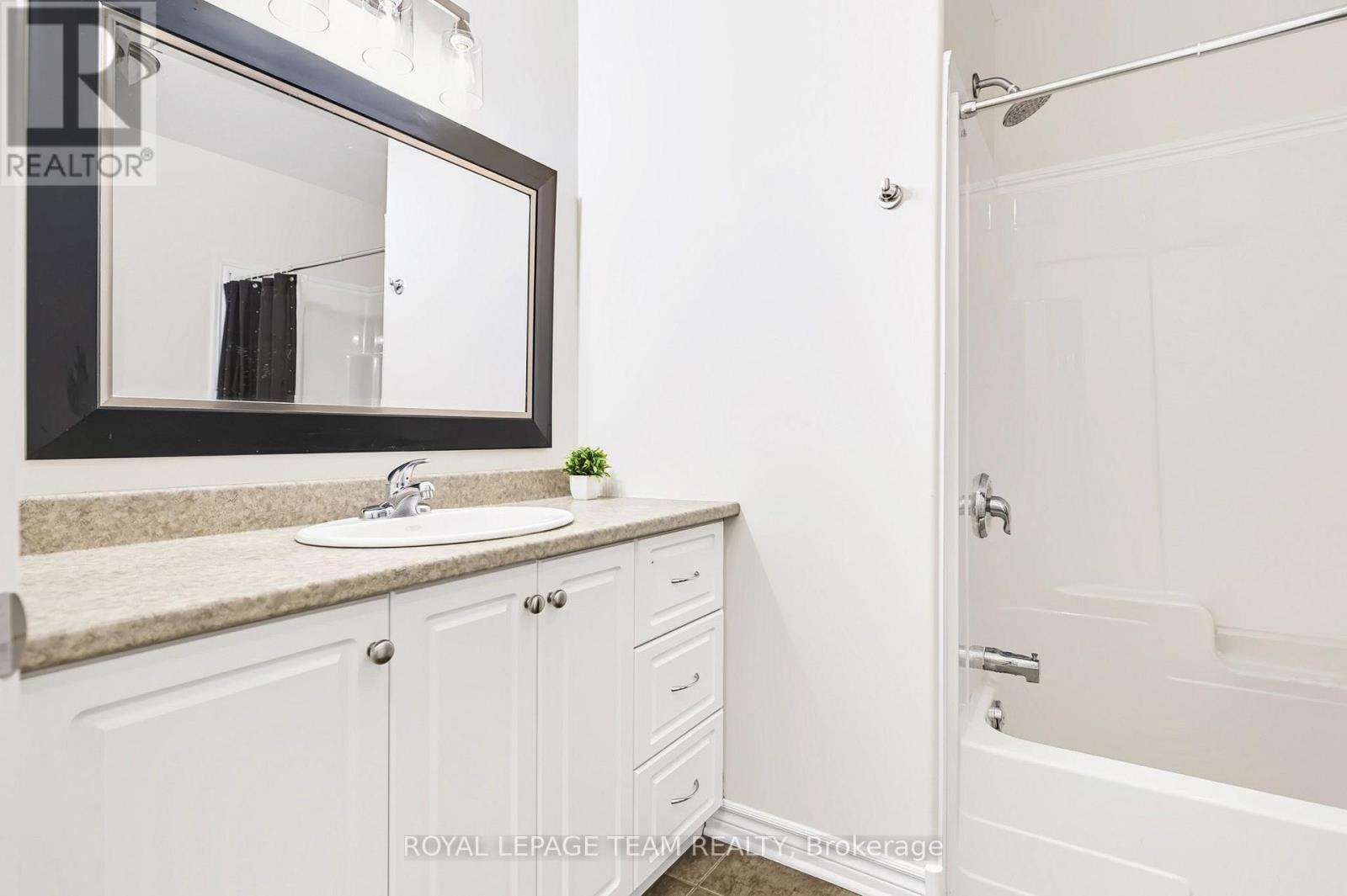 44 Meadowglen Circle, North Grenville, Ontario K0G 1J0 - Photo 25 - X13785278
