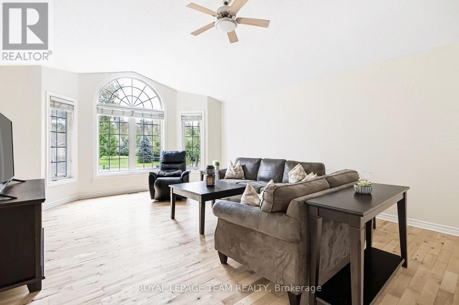 44 Meadowglen Circle, North Grenville, Ontario K0G 1J0 - Photo 5 - X13785278