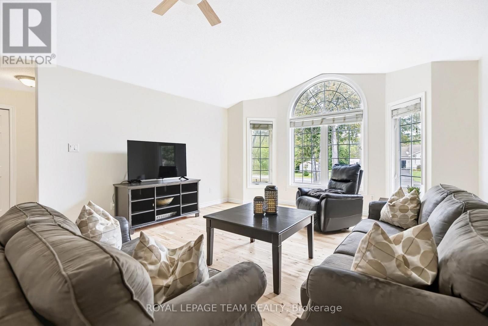 44 Meadowglen Circle, North Grenville, Ontario K0G 1J0 - Photo 7 - X13785278