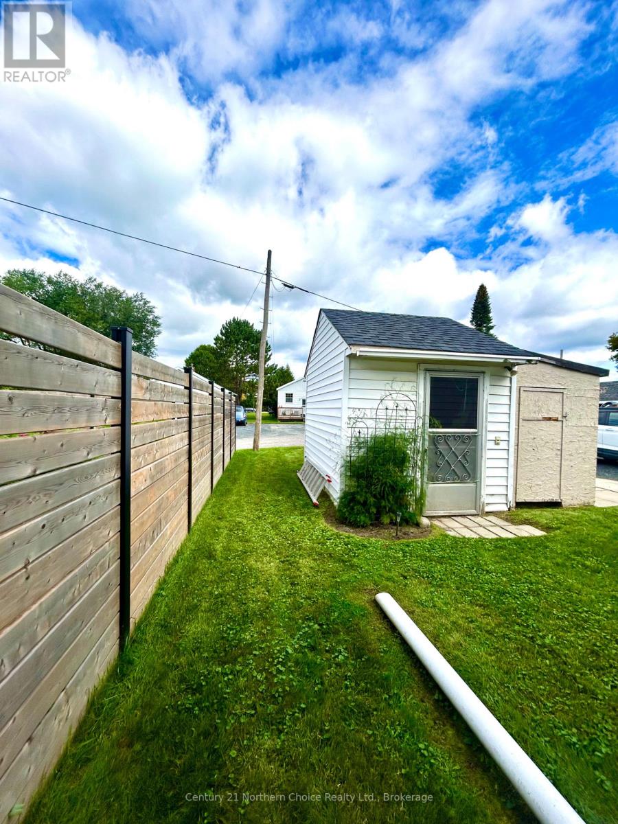 746 Thompson Street, Fort Frances, Ontario  P9A 2W8 - Photo 26 - X13785248