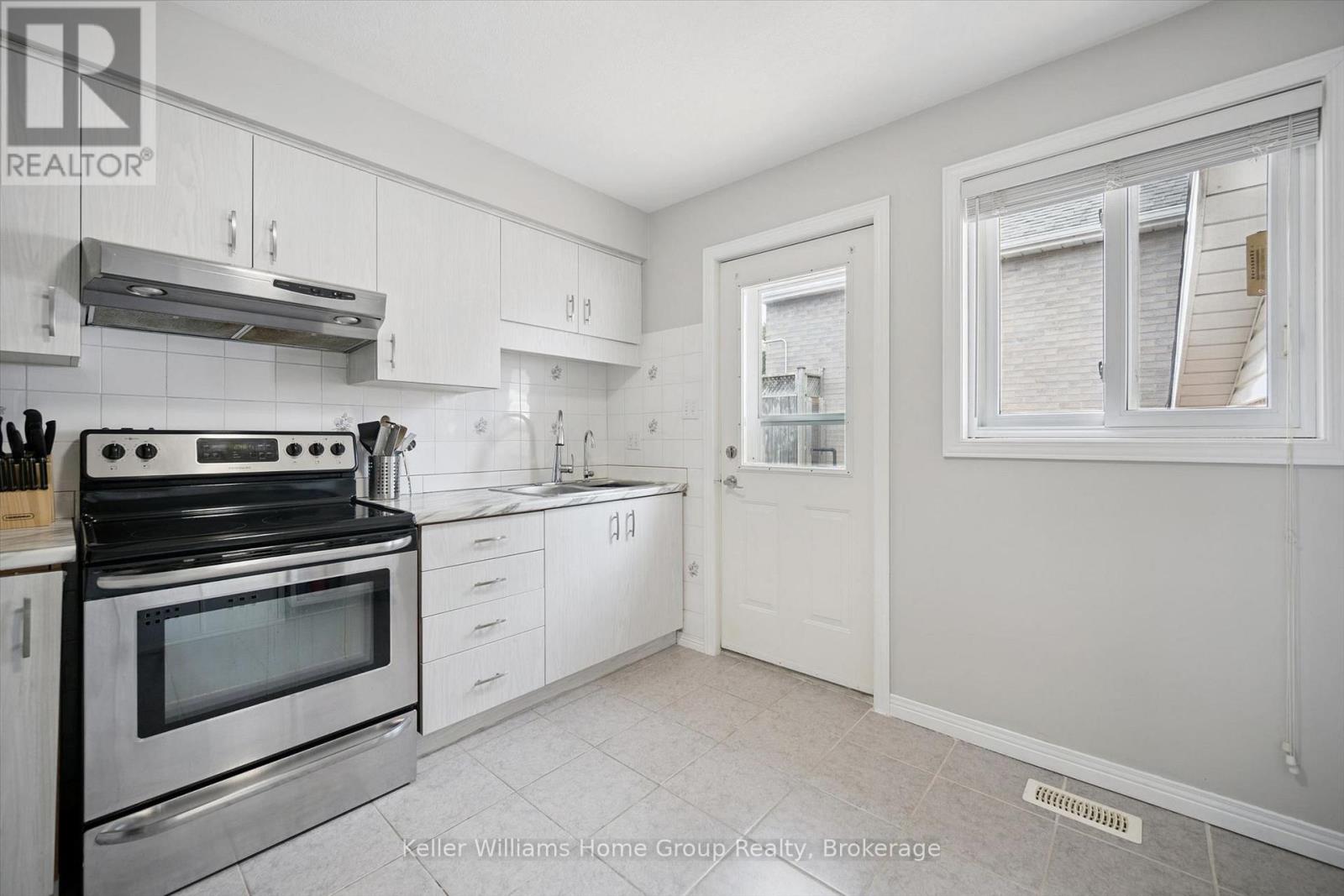 177 Eastforest Trail, Kitchener, Ontario  N2N 3E7 - Photo 12 - X13784426