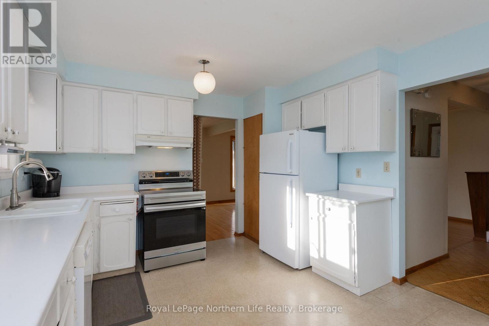 2043 Mckeown Avenue, North Bay, Ontario  P1B 7N8 - Photo 20 - X13785106