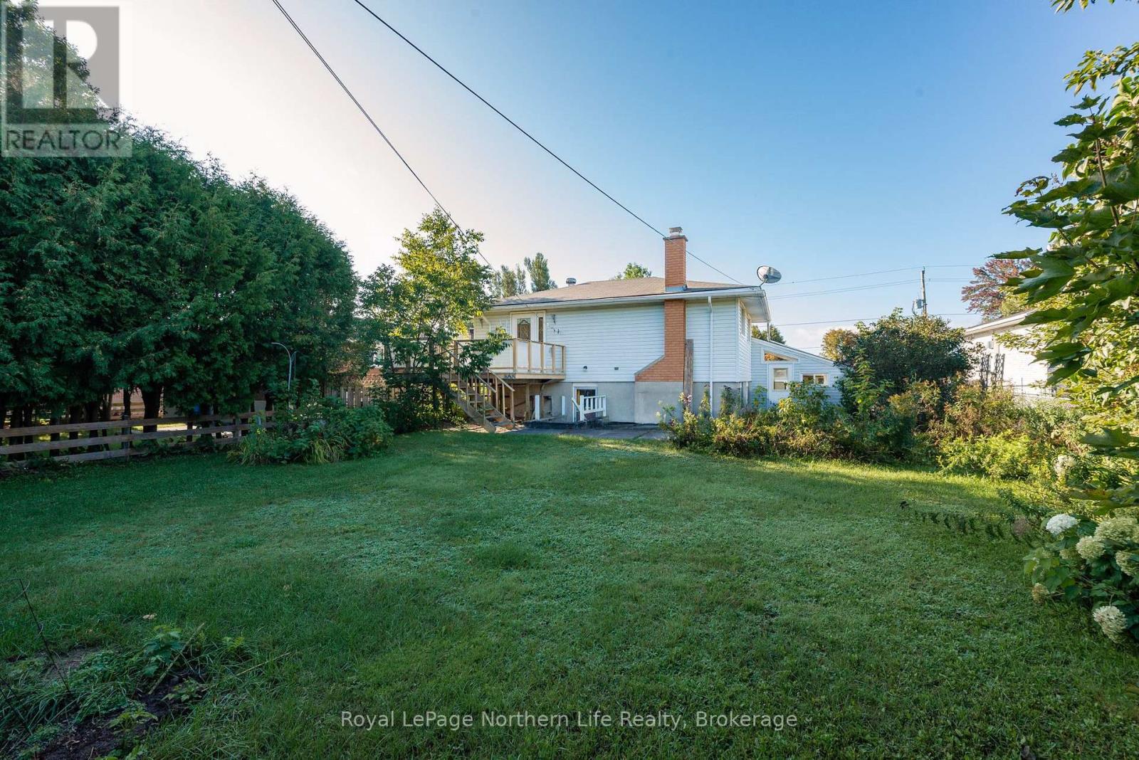 2043 Mckeown Avenue, North Bay, Ontario  P1B 7N8 - Photo 3 - X13785106