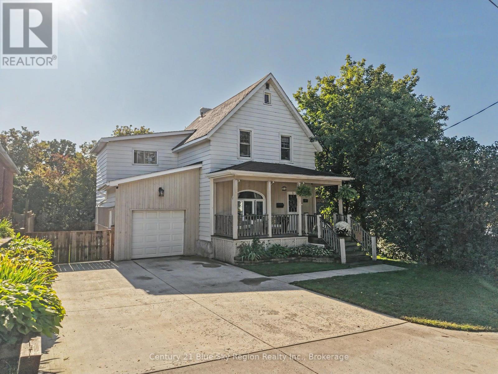 633 Bell Street, North Bay, Ontario  P1B 4J7 - Photo 1 - X13785202