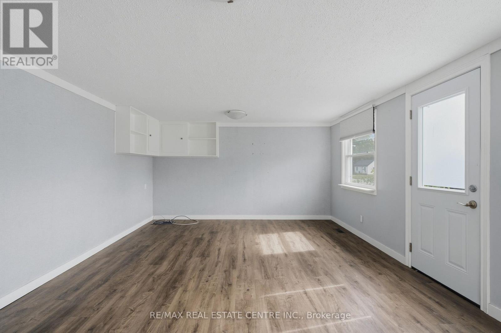 67 Clarence Street, Strathroy-Caradoc, Ontario  N7G 1H2 - Photo 4 - X13778134