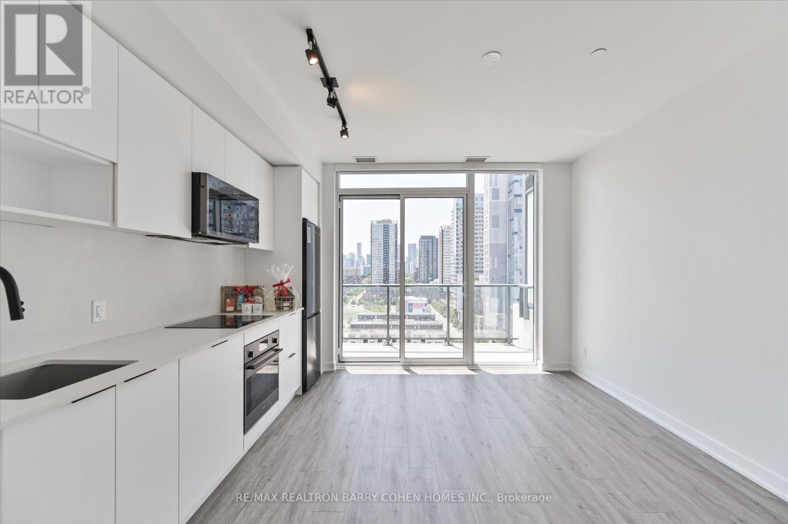 1118 - 5 Defries Street, Toronto, Ontario  M5A 0W7 - Photo 5 - C13785116