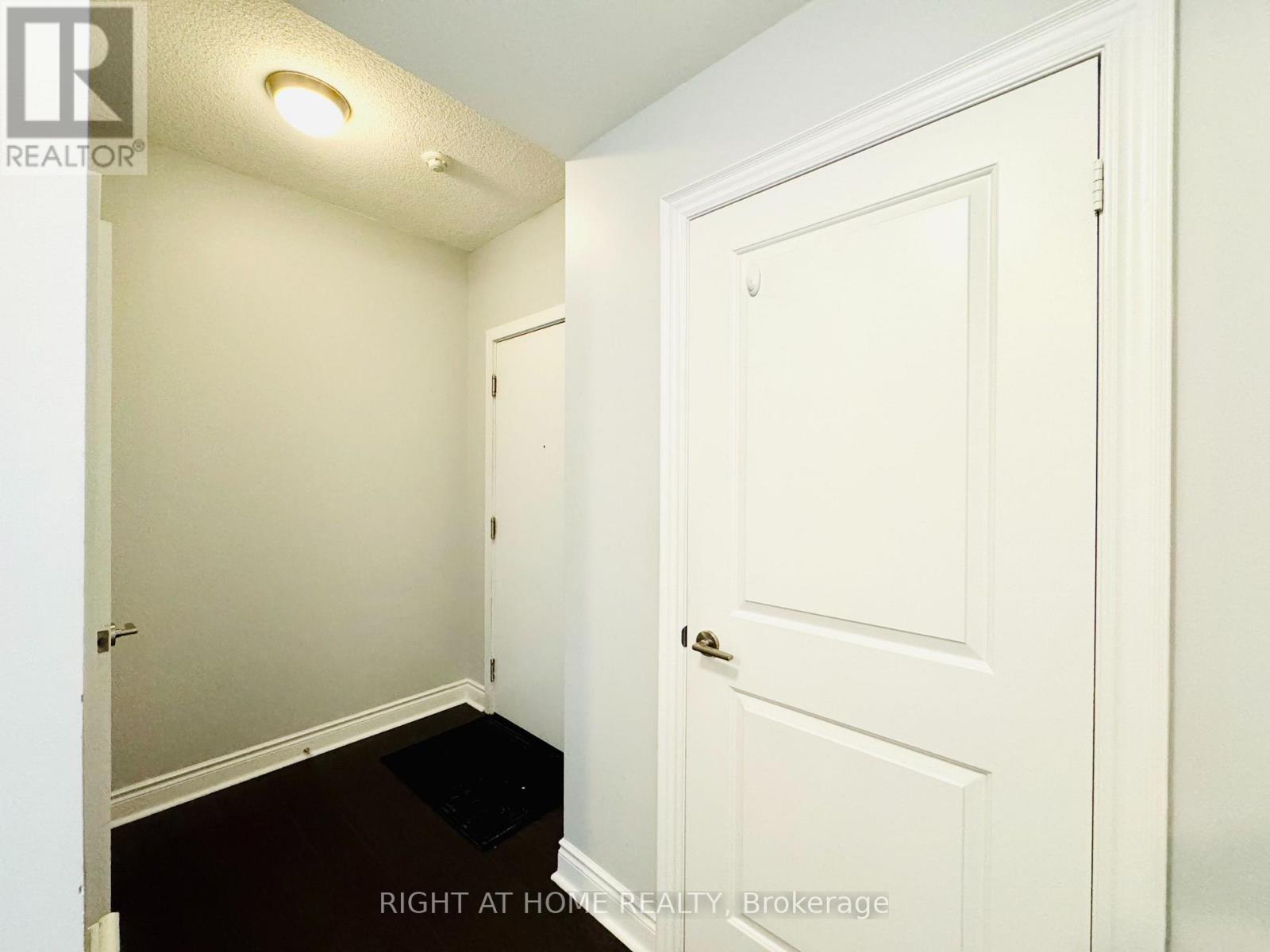3211 - 28 Ted Rogers Way, Toronto, Ontario  M4Y 2J4 - Photo 21 - C13785204