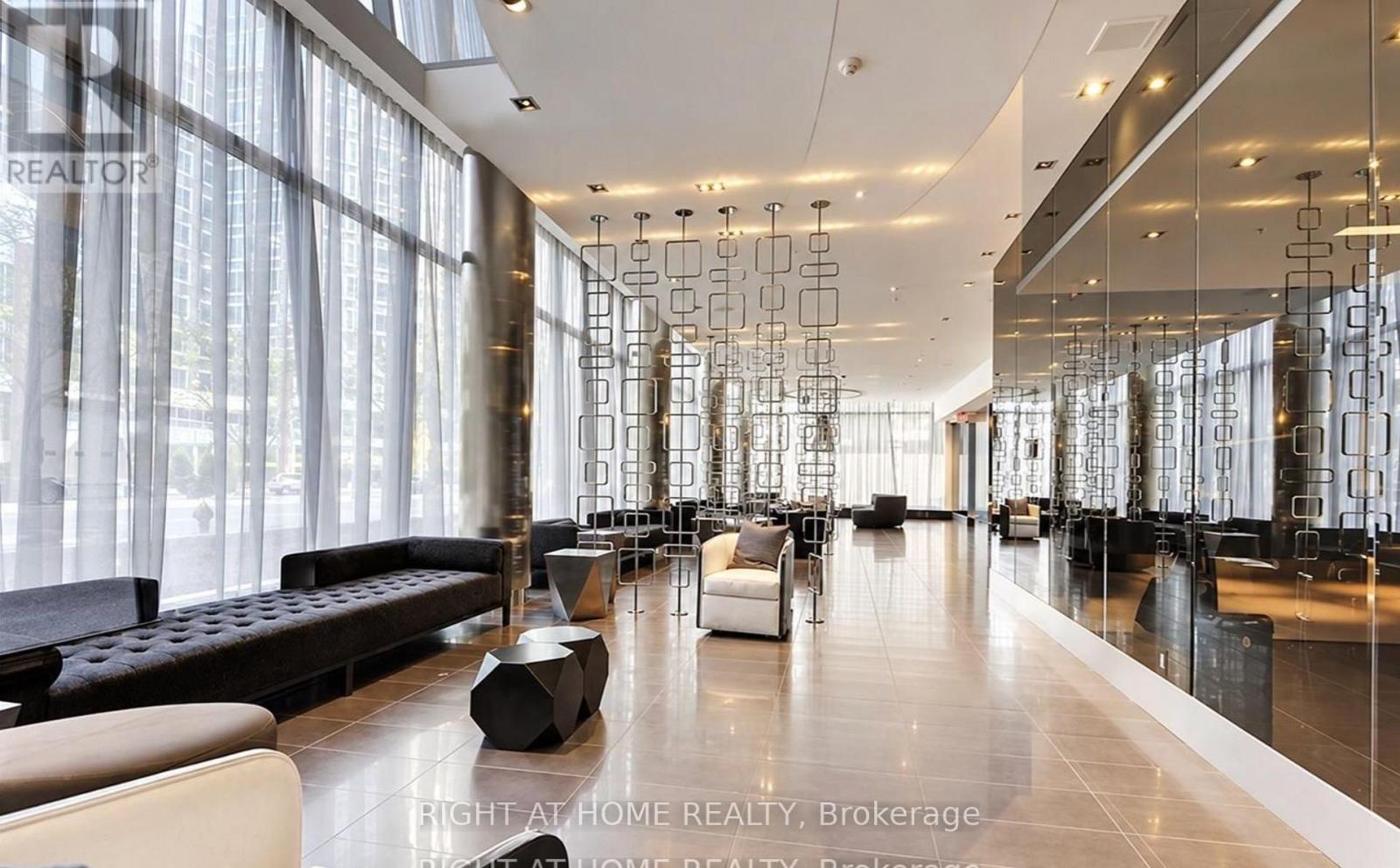3211 - 28 Ted Rogers Way, Toronto, Ontario  M4Y 2J4 - Photo 29 - C13785204