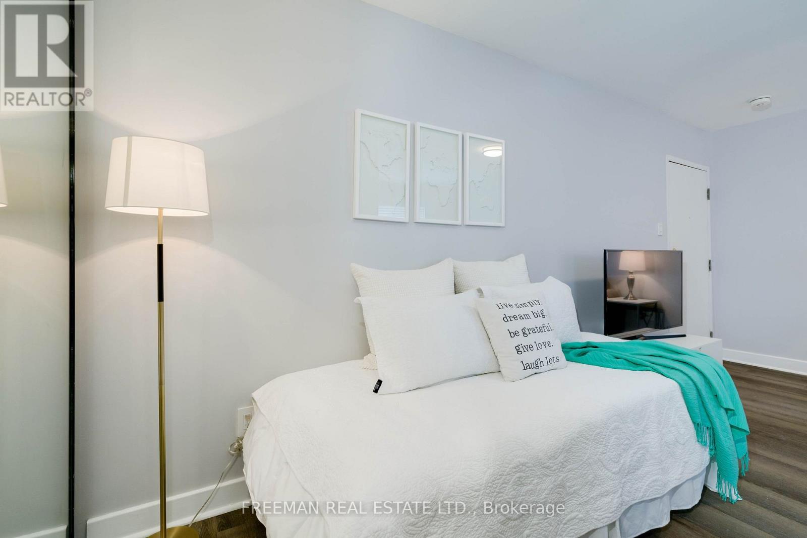 308 - 214 Wellesley Street, Toronto (Cabbagetown-South St. James Town), Ontario  M4X 1G2 - Photo 10 - C13785312