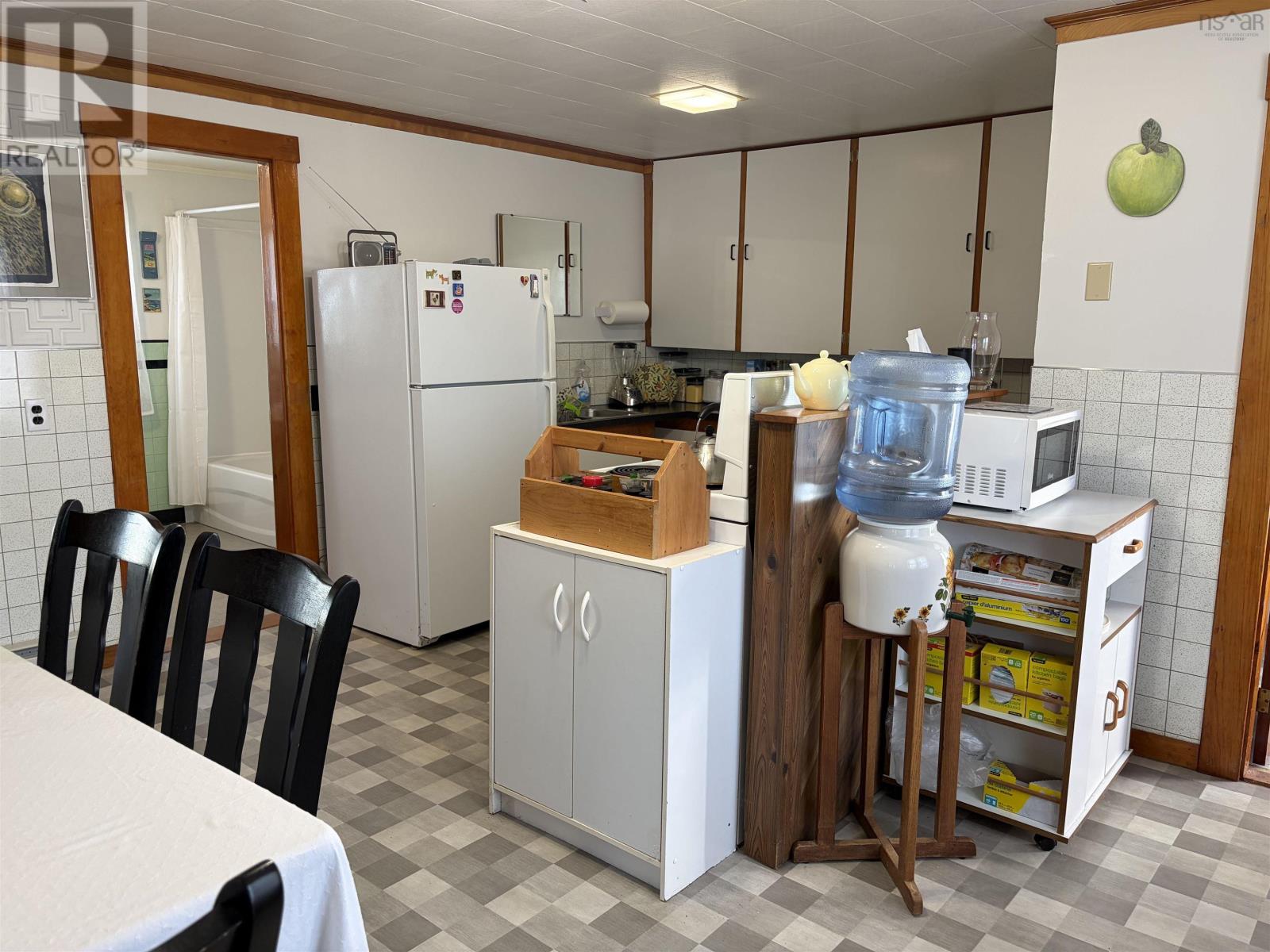 9 Stoddart Drive, Clark's Harbour, Nova Scotia  B0W 1P0 - Photo 16 - 202623290