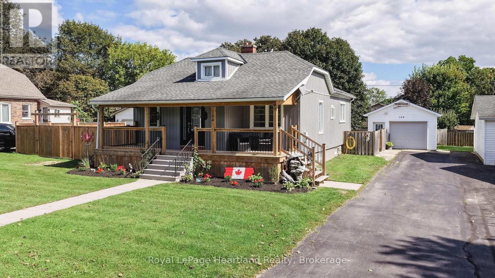 104 MAIN STREET N, Huron East, Ontario