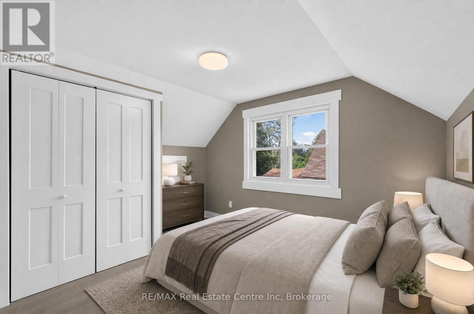 10 Churchill Crescent W, Centre Wellington, Ontario  N1M 2J4 - Photo 19 - X13785326