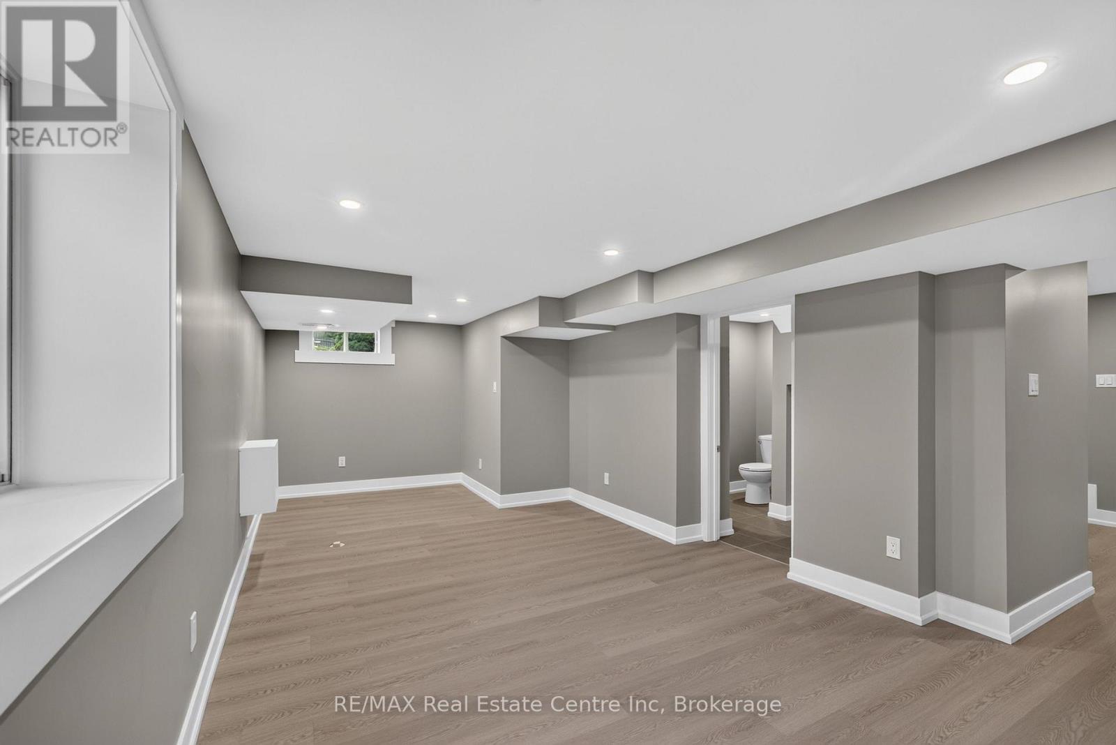 10 Churchill Crescent W, Centre Wellington, Ontario  N1M 2J4 - Photo 24 - X13785326