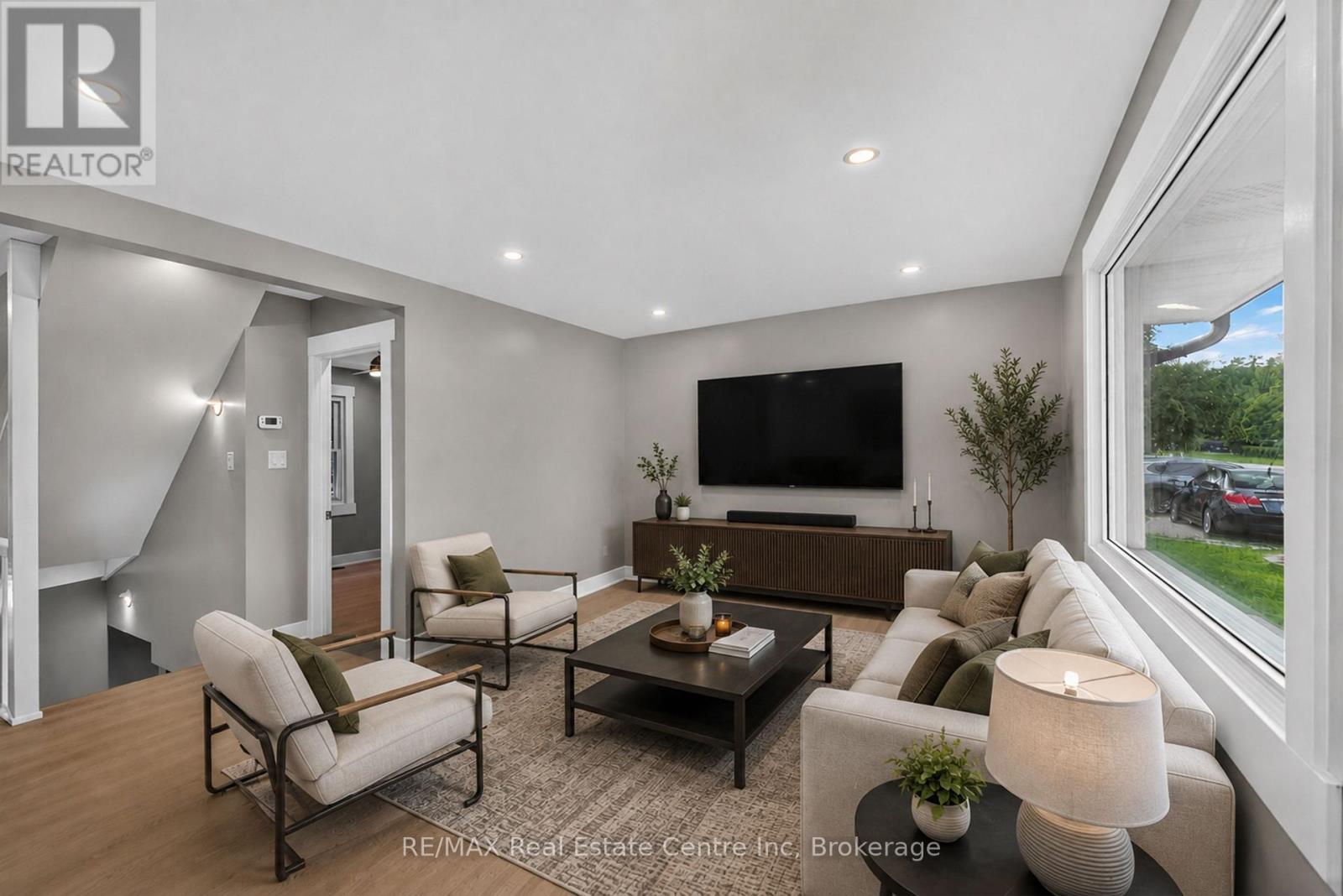 10 Churchill Crescent W, Centre Wellington, Ontario  N1M 2J4 - Photo 6 - X13785326