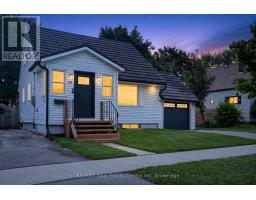 10 CHURCHILL CRESCENT W, Centre Wellington, Ontario