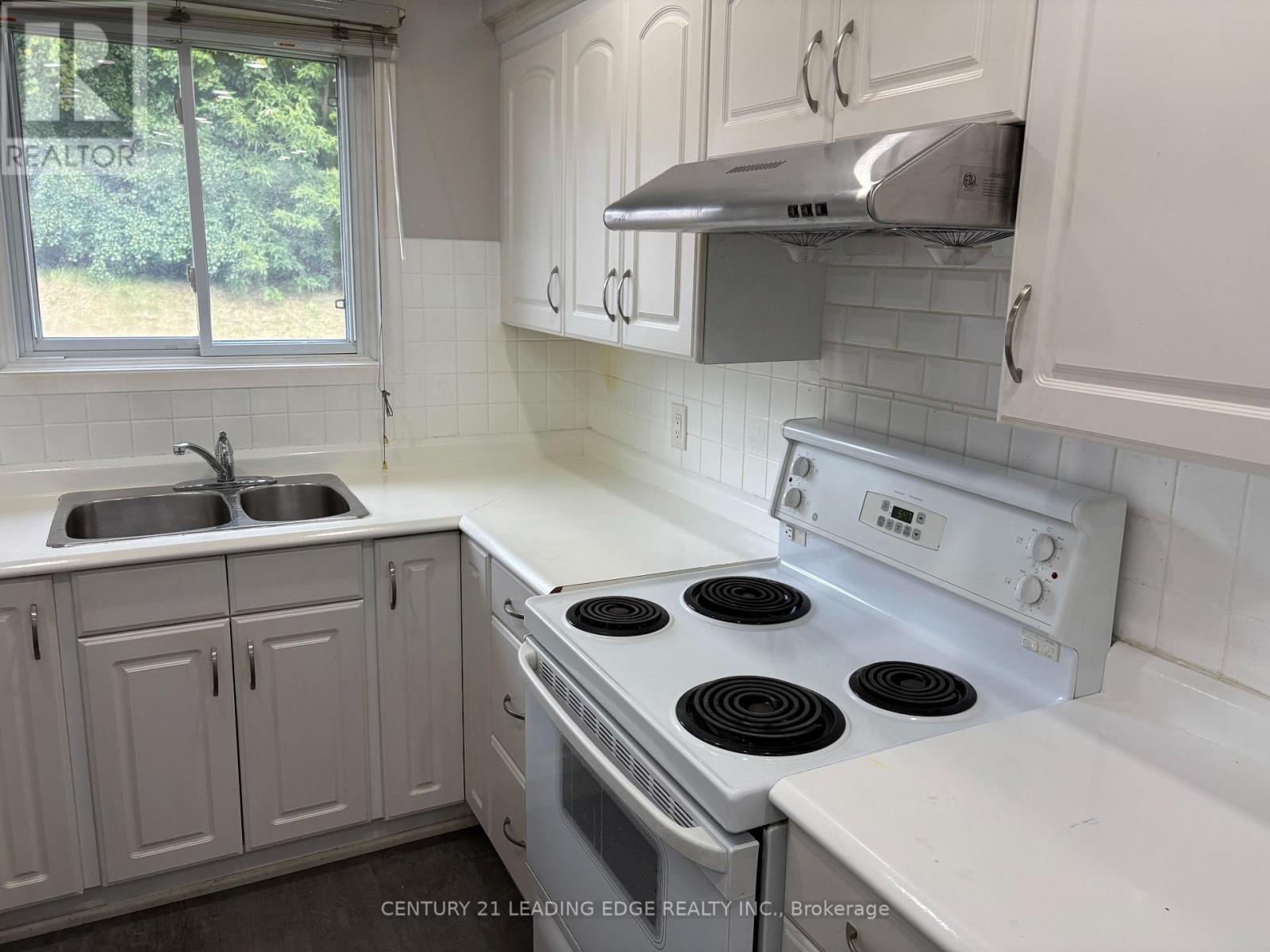 1 - 699 Attersley Drive, Oshawa, Ontario  L1K 1P9 - Photo 12 - E13708170