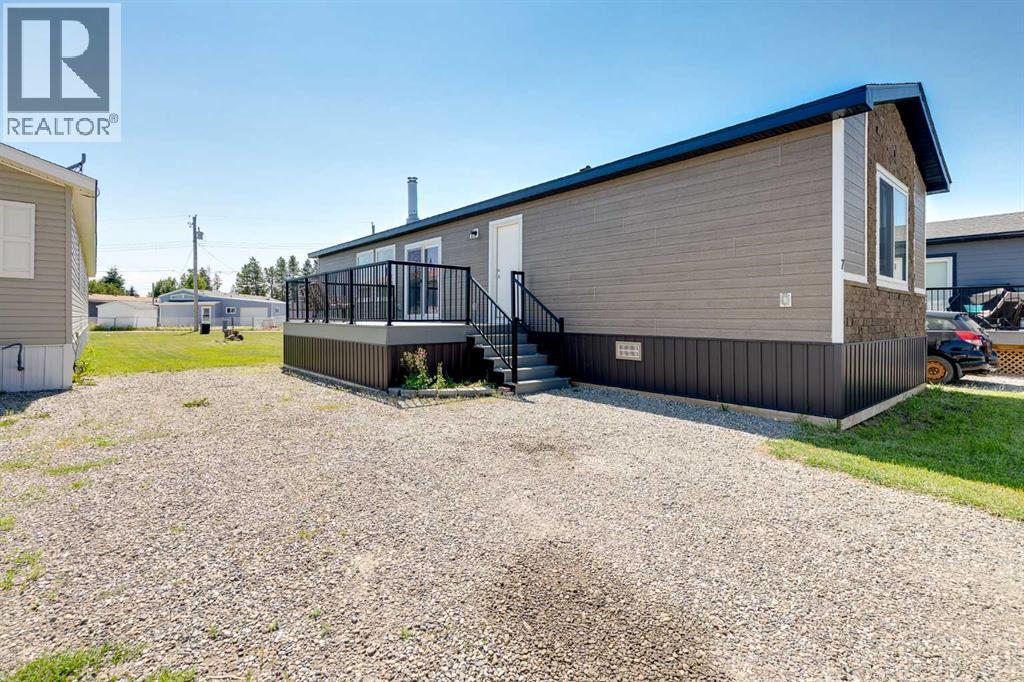 7 Trochu Avenue, Trochu, Alberta  T0M 2C0 - Photo 2 - A2329621