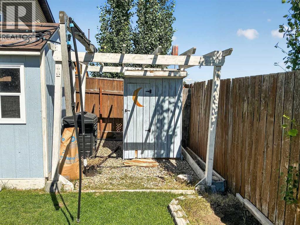 4813 7 Street, Coalhurst, Alberta  T0L 0V0 - Photo 33 - A2341779