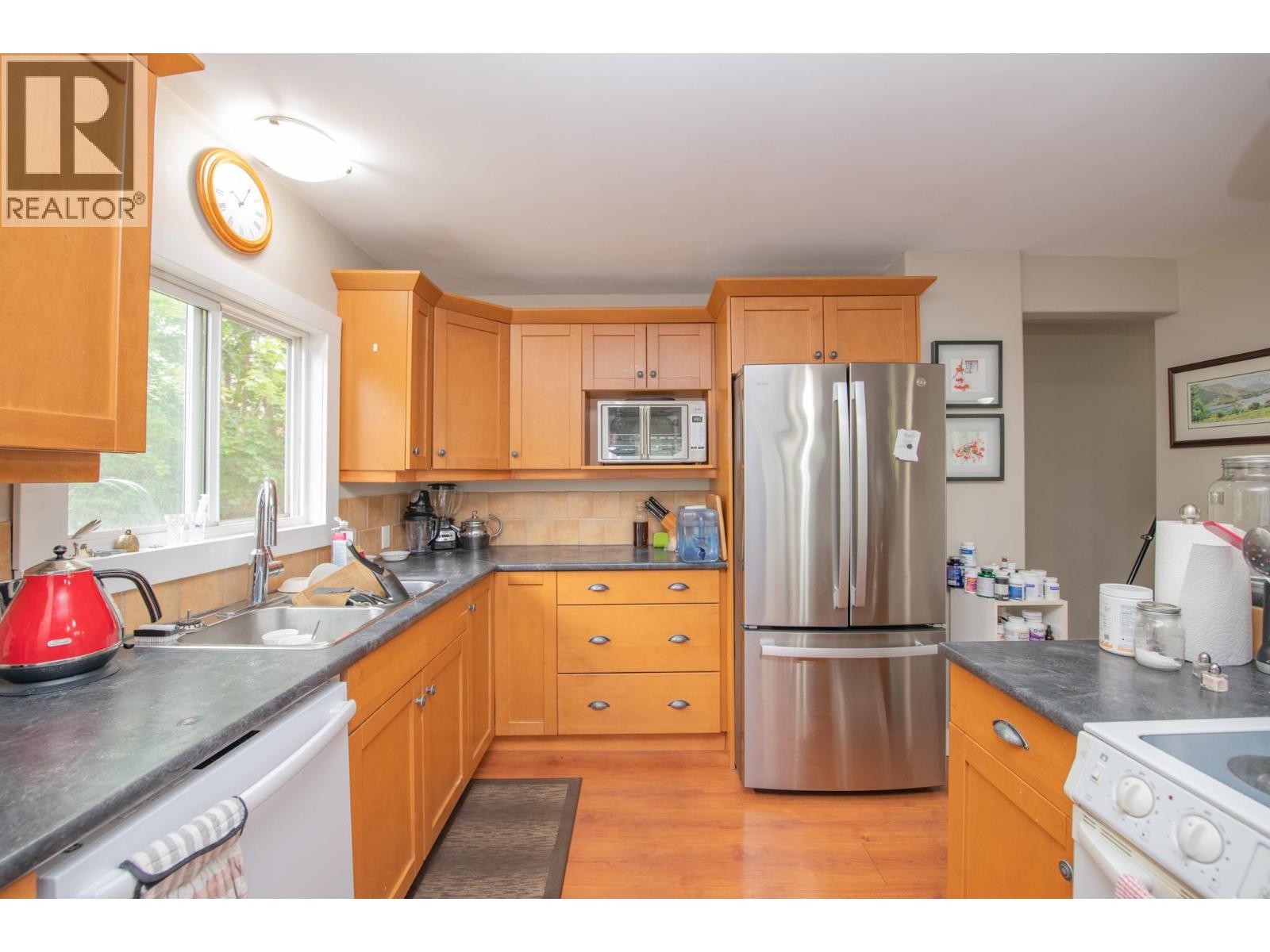 12005 Kalamalka Road, Coldstream, British Columbia  V1B 1M3 - Photo 5 - 10400419