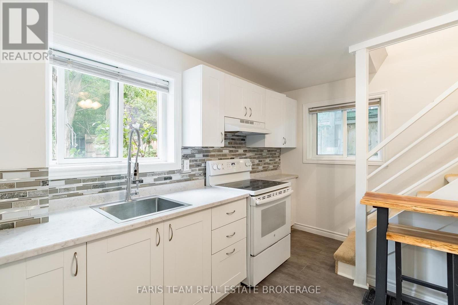 308 Russell Street, Midland, Ontario  L4R 3A2 - Photo 6 - S13785364