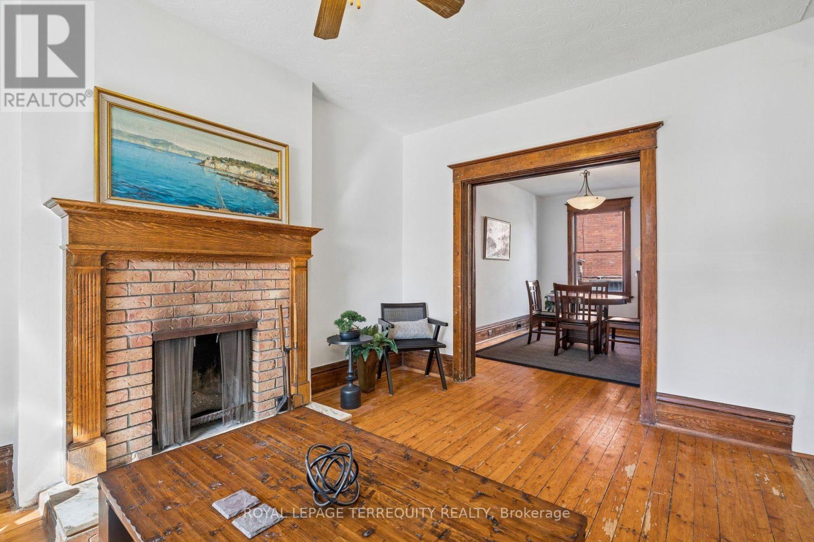2 Wright Avenue, Toronto, Ontario  M6R 1K8 - Photo 11 - W13785044