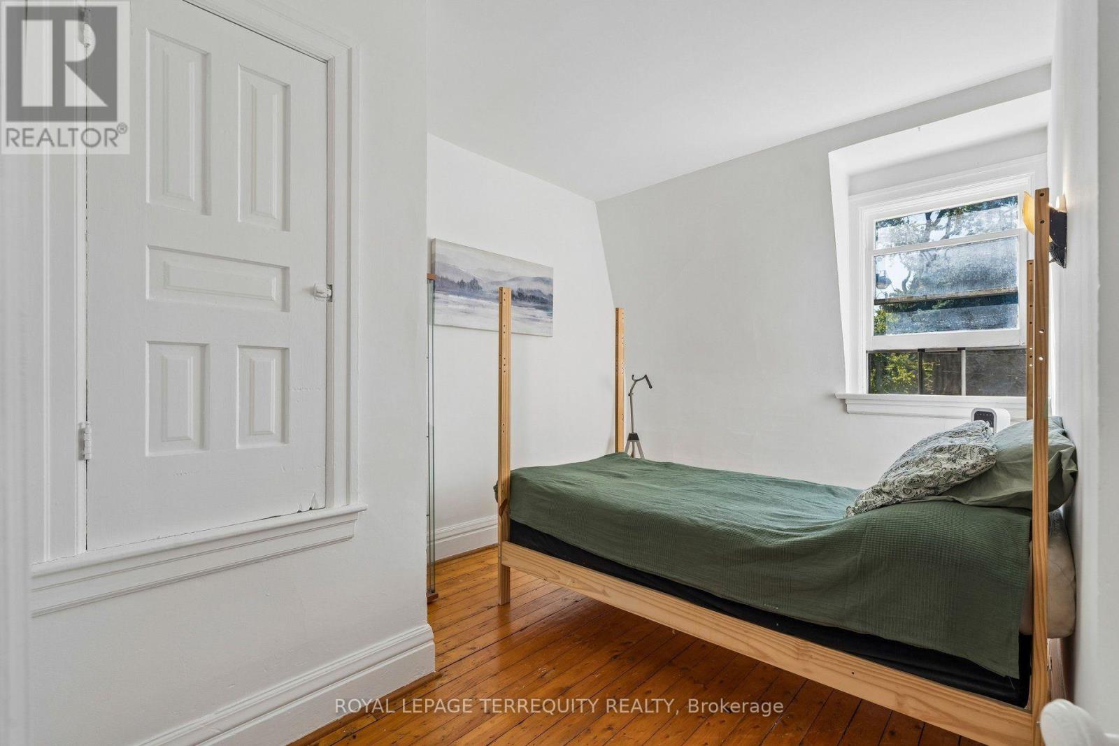 2 Wright Avenue, Toronto, Ontario  M6R 1K8 - Photo 24 - W13785044