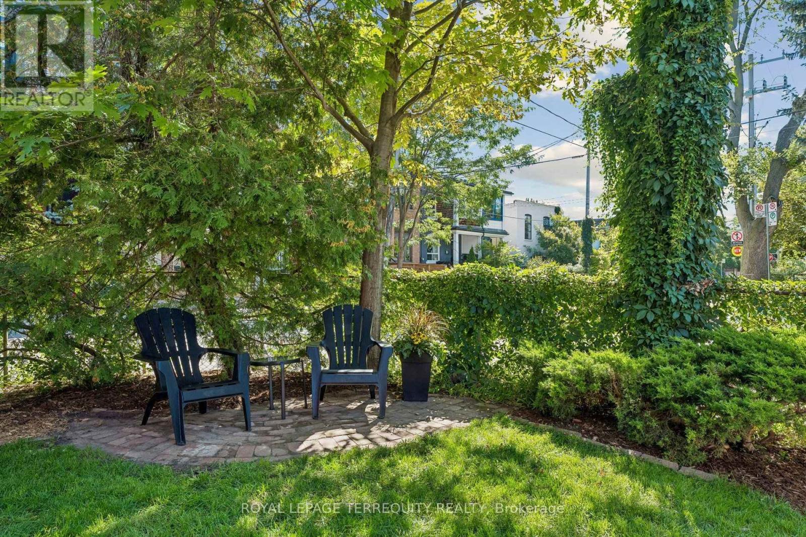 2 Wright Avenue, Toronto, Ontario  M6R 1K8 - Photo 3 - W13785044