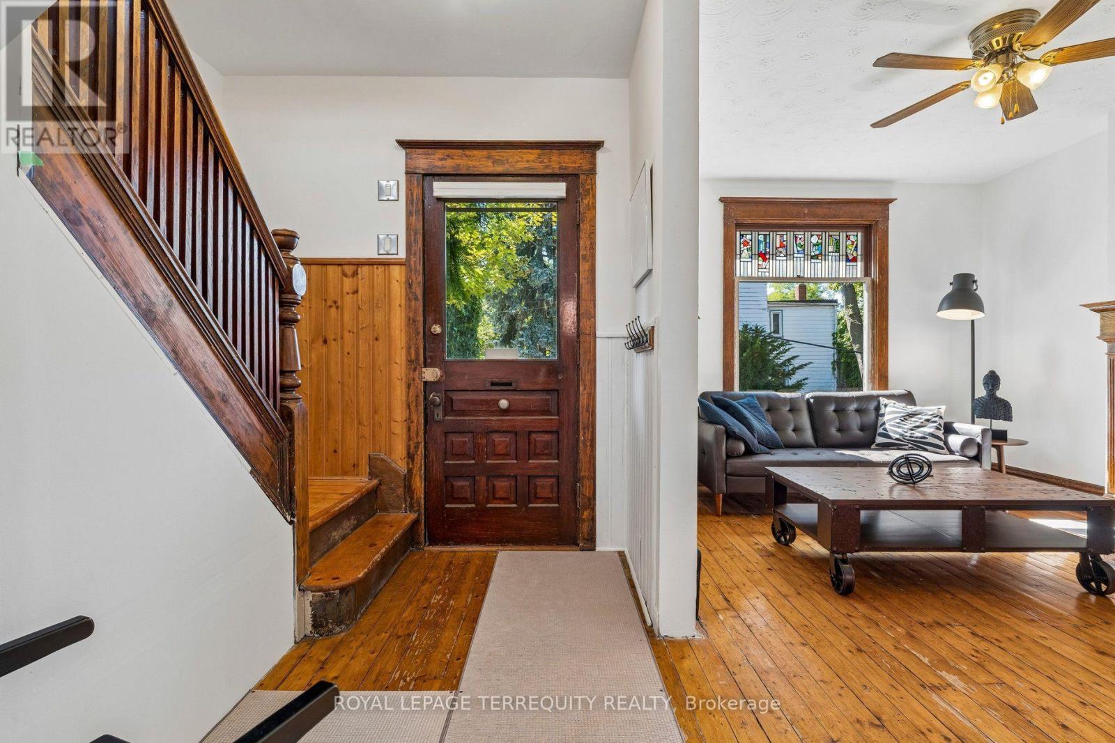 2 Wright Avenue, Toronto, Ontario  M6R 1K8 - Photo 7 - W13785044