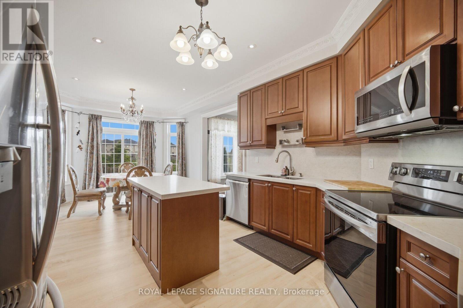 1 - 29 Huntspoint Drive, Brampton, Ontario  L6P 2E5 - Photo 13 - W13785110