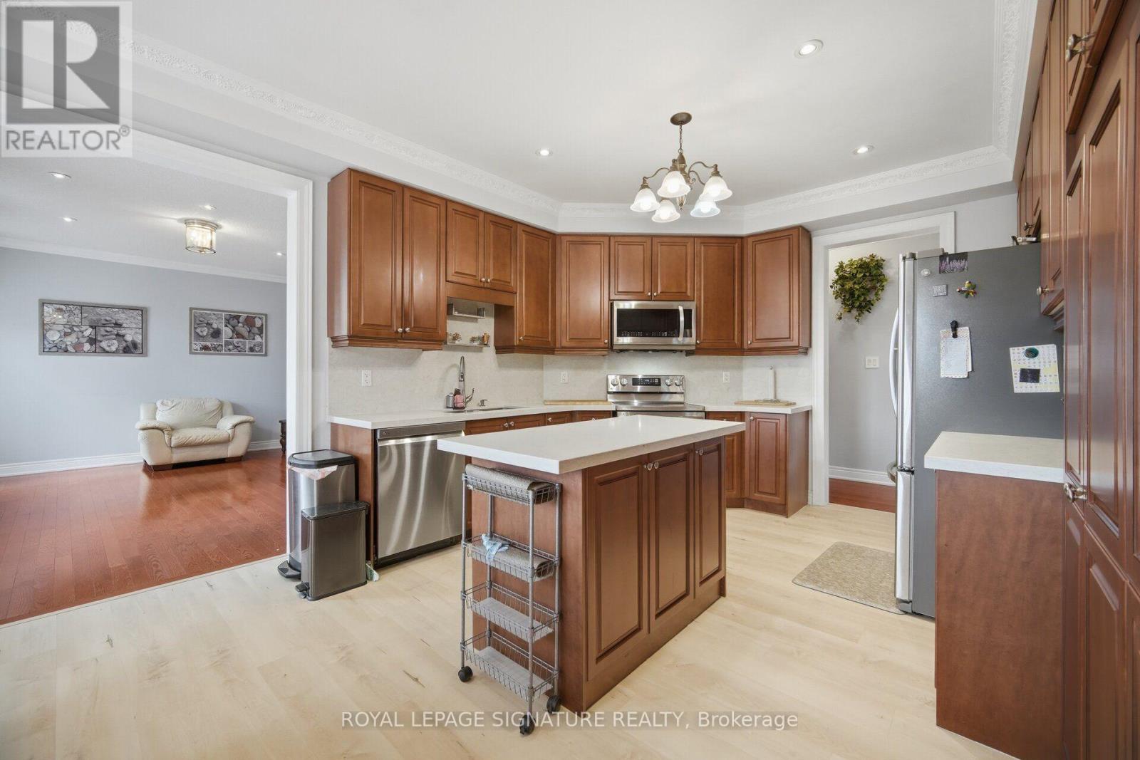 1 - 29 Huntspoint Drive, Brampton, Ontario  L6P 2E5 - Photo 15 - W13785110