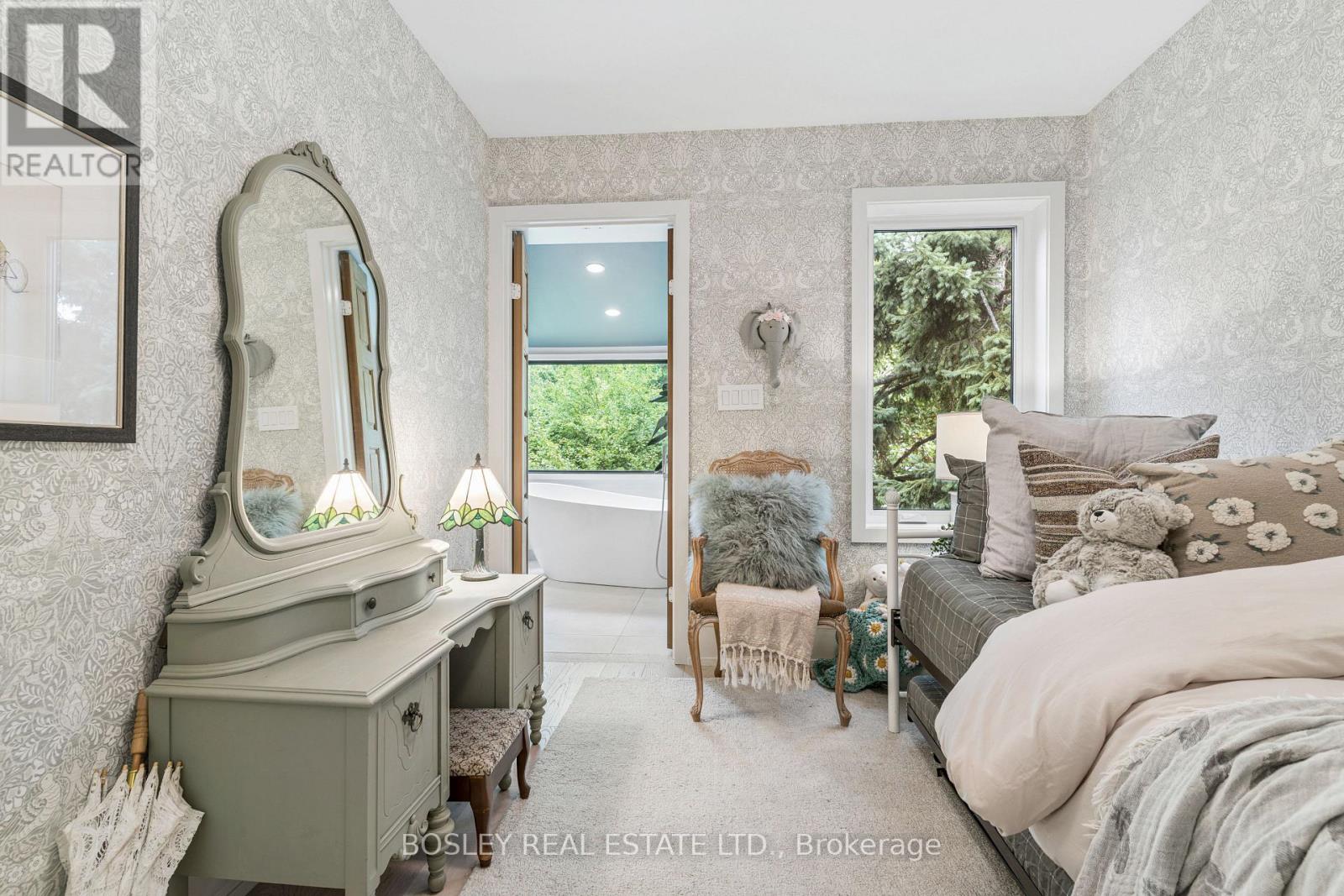 48 Galley Avenue, Toronto, Ontario  M6R 1G8 - Photo 30 - W13785126