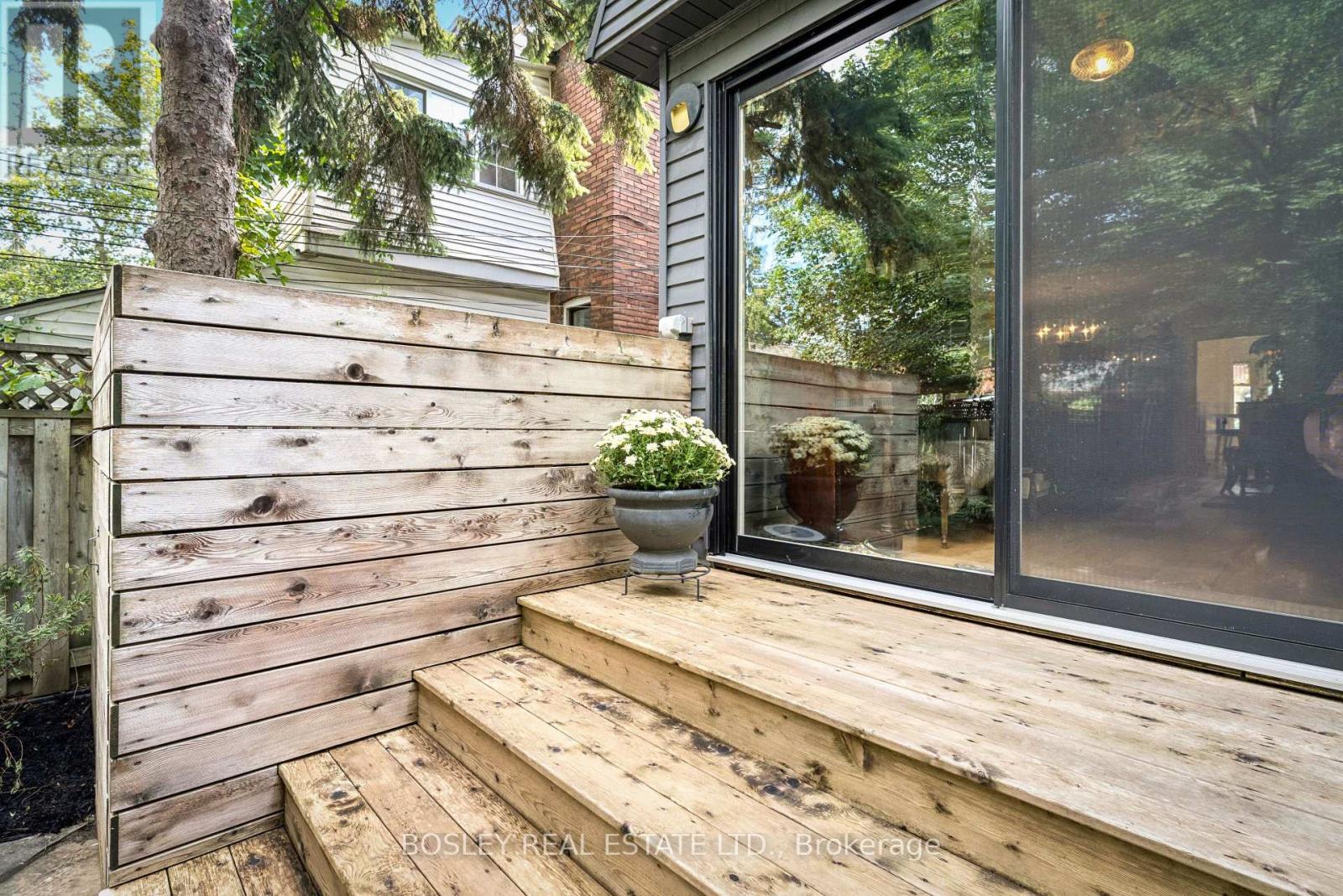 48 Galley Avenue, Toronto, Ontario  M6R 1G8 - Photo 47 - W13785126