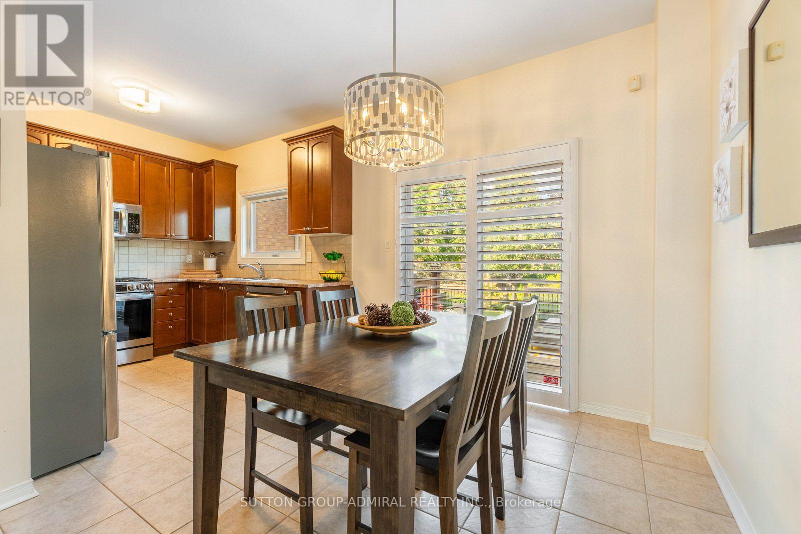 96 Niagara Trail, Halton Hills, Ontario  L7G 0A8 - Photo 10 - W13785158