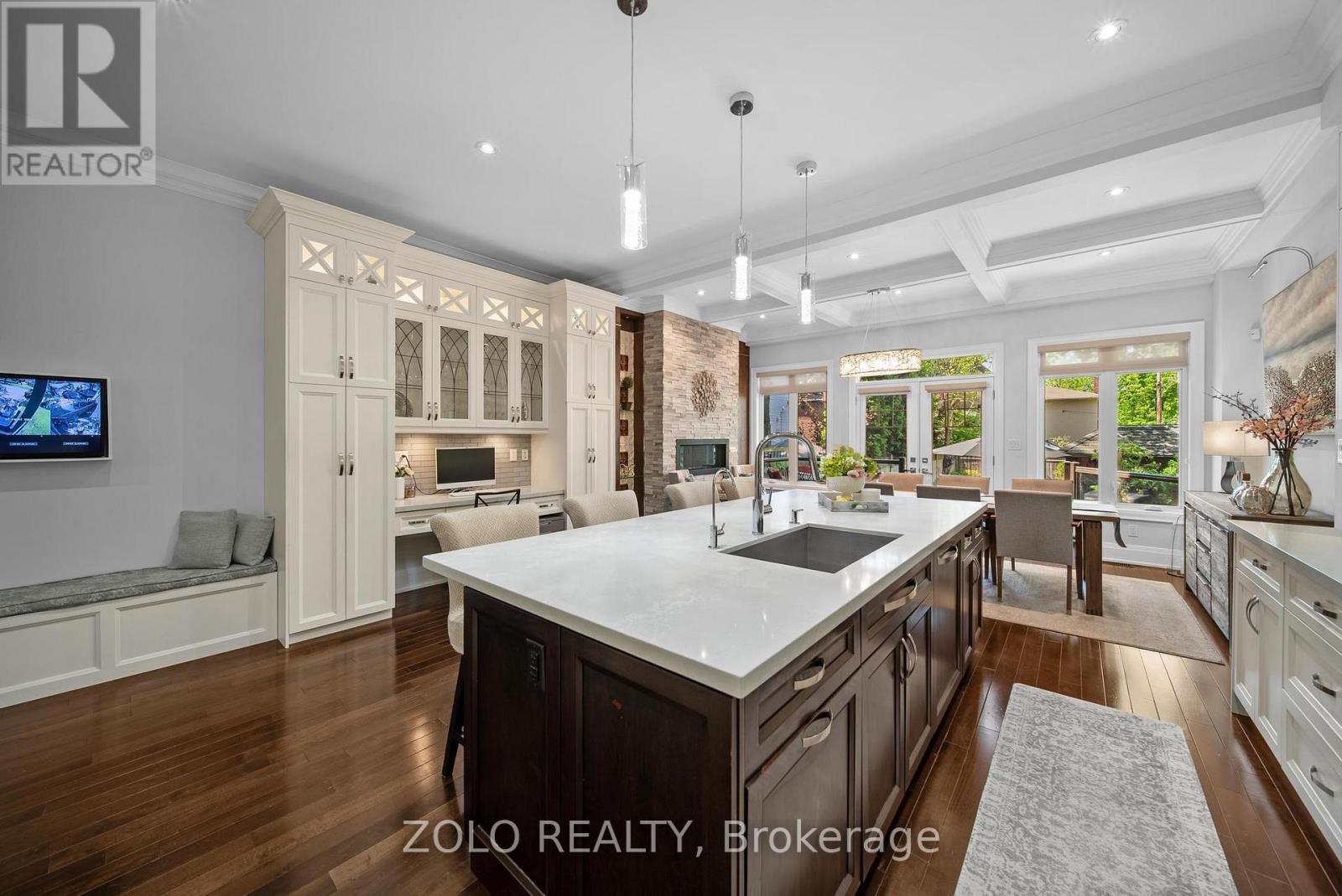 168a Lake Promenade, Toronto, Ontario  M8W 1A7 - Photo 12 - W13785164