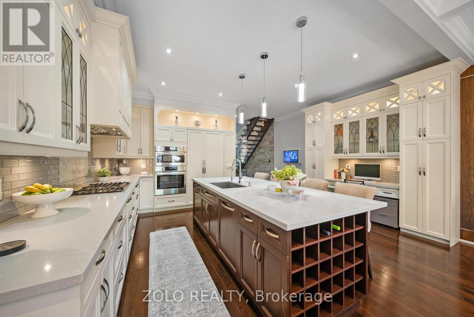 168a Lake Promenade, Toronto, Ontario  M8W 1A7 - Photo 13 - W13785164