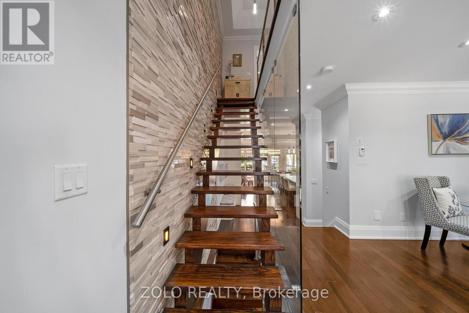 168a Lake Promenade, Toronto, Ontario  M8W 1A7 - Photo 19 - W13785164