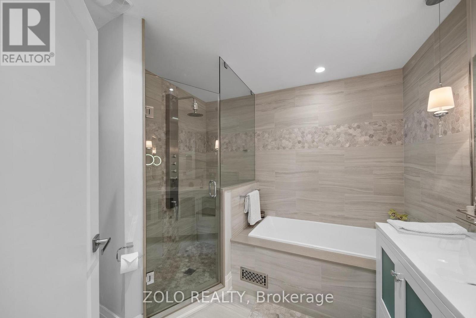168a Lake Promenade, Toronto, Ontario  M8W 1A7 - Photo 26 - W13785164