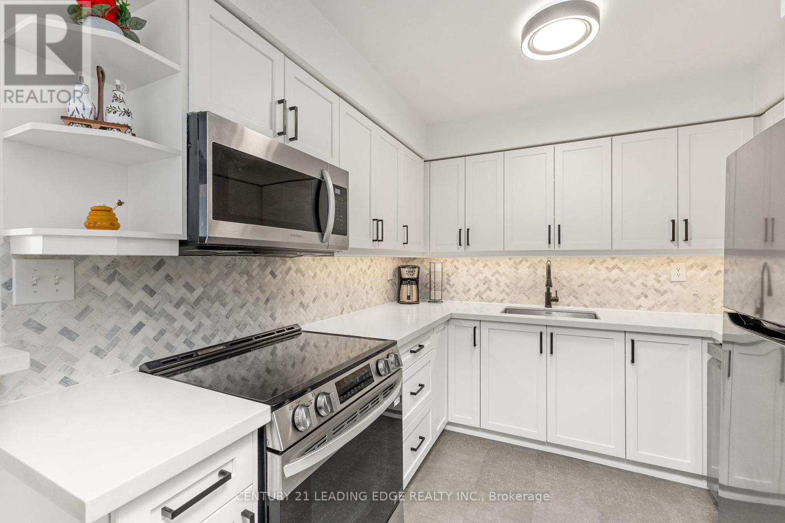 206 - 2199 Sixth Line, Oakville, Ontario  L6H 5V3 - Photo 4 - W13785220
