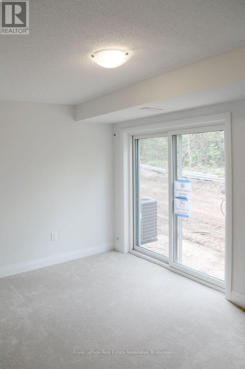 40 Windtree Way, Halton Hills, Ontario  L7G 0P6 - Photo 4 - W13785232
