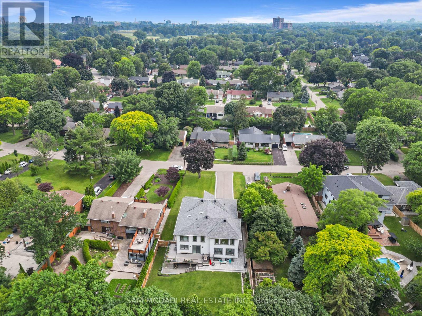 1750 Lincolnshire Boulevard, Mississauga, Ontario  L5E 2S7 - Photo 3 - W13785256