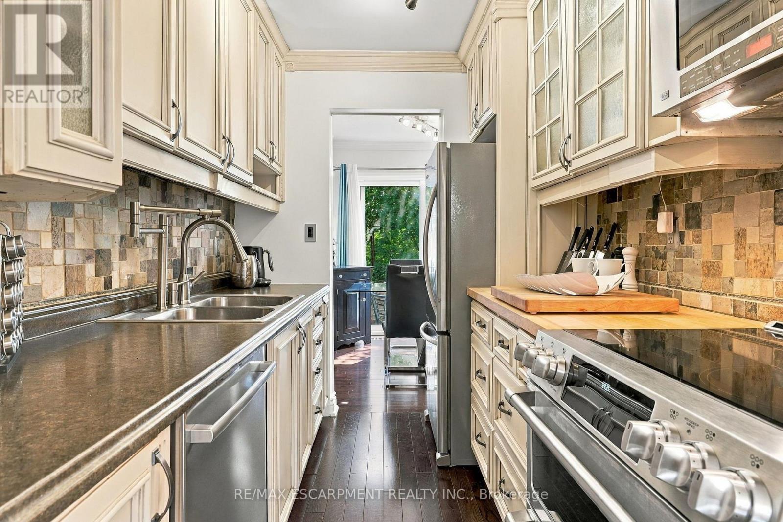 4 - 3204 New Street, Burlington, Ontario  L7N 1M8 - Photo 9 - W13785282